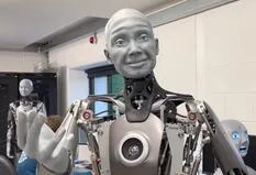 Un video viral muestra los gestos realistas de un robot humanoide
