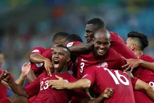 La selección de Qatar, clasificada automáticamente por ser anfitriones, debutarán en la Copa del Mundo frente a Ecuador, el 20 de noviembre a las 13 de la hora argentina