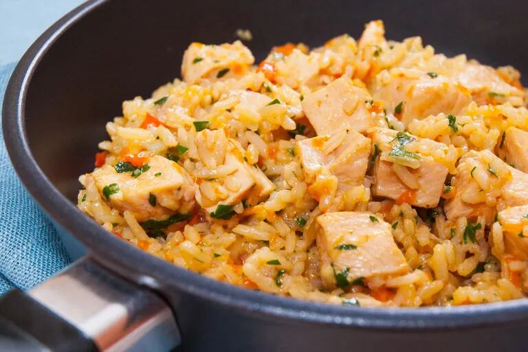 Receta de guiso de arroz con pollo - LA NACION