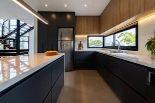Otra cocina, en este caso de una casa en Maschwitz diseñada por la Arquitecta Andrea Cristina Gonzalez