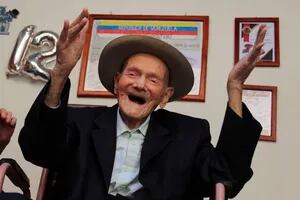 Se llama Juan Pérez y es el hombre más viejo del mundo