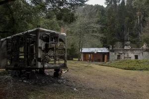 “La gente que vive permanentemente está aterrada”, advirtió el dueño de la propiedad quemada en Mascardi