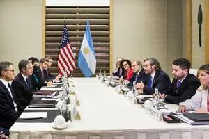 Cafiero se reunió con sus pares de Rusia y de EE.UU. y les pidió “el cese de hostilidades” en Ucrania