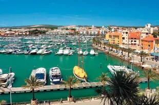 Una hermosa vista de un puerto de Portugal