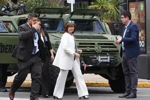 El gabinete de Macri, surcado por errores y una solidaridad que no alcanzó