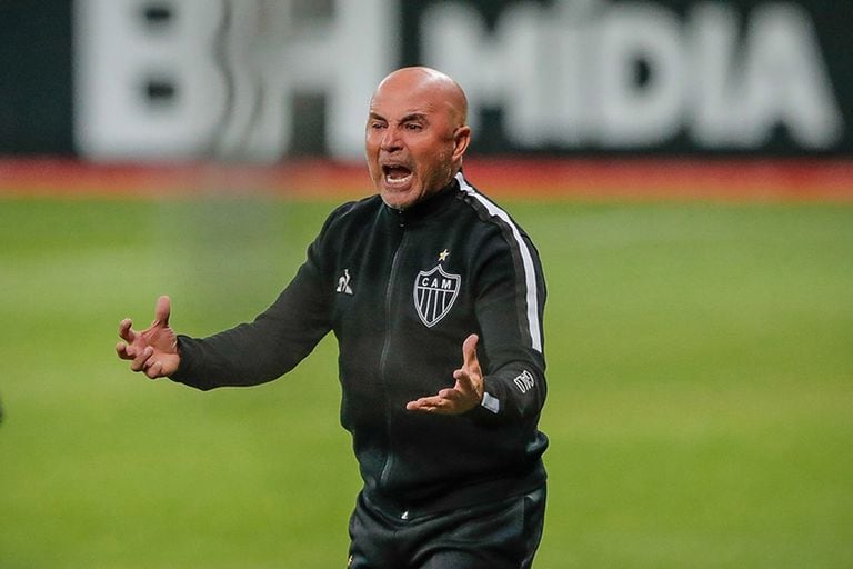 A classic Jorge Sampaoli, energetic, frenetic;  when he coached Mineiro, the coach from Casilda won the Minas Gerais championship in 2020 and finished second in the 2019 national championship.