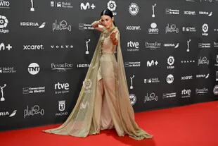 La cantante Blanca Paloma con un vestido ligero y con transparencias