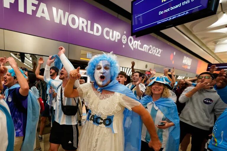Pełne napięcia oczekiwanie na argentyńskich kibiców, którzy na Stadionie 974 stanowią większość
