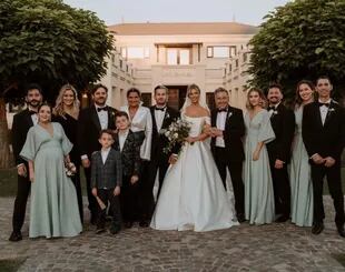 La foto "oficial" del casamiento de Stefi Roitman y Ricky Montaner