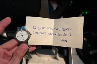 La madre de Javier guardó el reloj durante todos estos años y se lo dio a su hijo cuando se recibió de médico (Foto: Twitter @javiervargasrey)