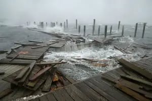 Temen que Florence inunde con lluvia decenas de pueblos costeros