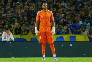 Sergio Chiquito Romero redondeó un partido correcto en su debut oficial con la camiseta de Boca