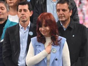 Wado de Pedro, Cristina Kirchner y Sergio Massa, en el acto del 25 de Mayo