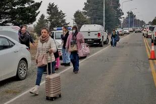 Una protesta de estatales bloqueó durante horas los aeropuertos de Bariloche y Viedma