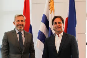 Rogelio Frigerio se reunió con Luis Lacalle Pou y propuso “revisar” el Mercosur
