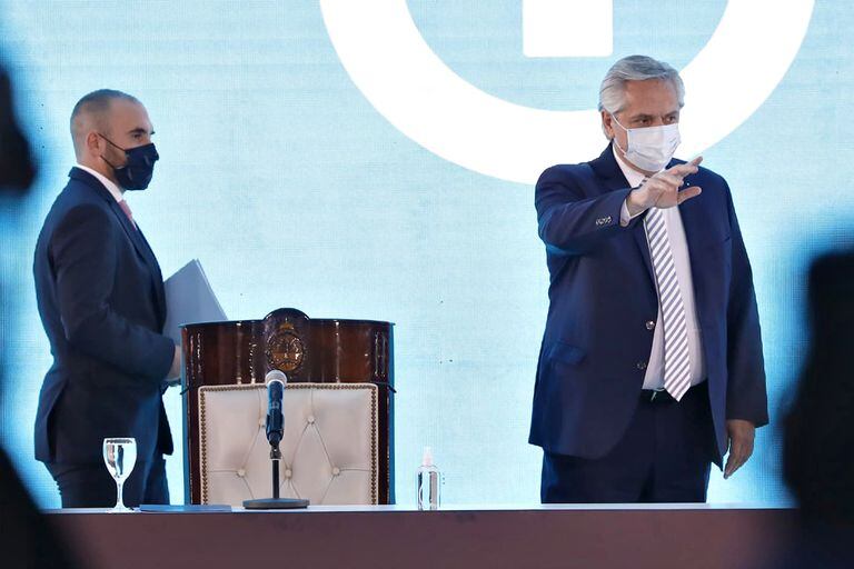 El ministro de economía, Martín Guzmán, y el presidente, Alberto Fernández, ante un difícil calendario de pagos