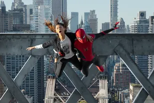 MJ (Zendaya) y Spider-Man (Tom Holland ) en Spider-Man: Sin camino a casa.