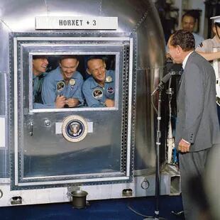 Aunque eran héroes absolutos, la NASA los puso en cuarentena y así se encontraron con Nixon