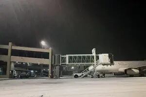 Intensa nevada en Bariloche: cierran el aeropuerto en el día récord de vuelos