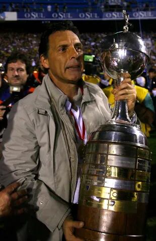 Con la Copa Libertadores 2007, su mayor logro como entrenador