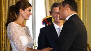 Juliana Awada saluda al presidente de Ecuador Rafael Correa
