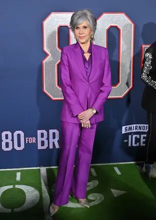 Mientras se recupera de un cáncer, Jane Fonda lució radiante en la presentación de 80 For Brady