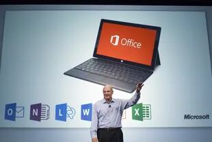 Steve Ballmer, CEO de Microsoft, durante la presentación de Office 2013 en San Francisco, California