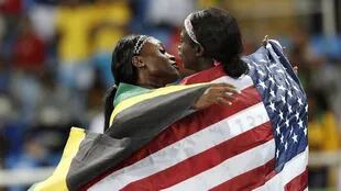 Las victorias en las carreras de 100 metros siguen siendo un duopolio entre EE.UU. y Jamaica.