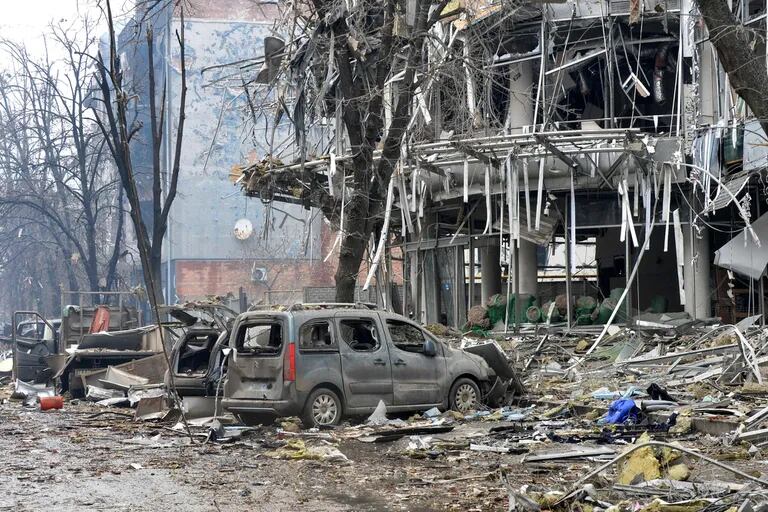 Viviendas destruidas por el bombardeo ruso en Kharkiv, el 3 de marzo de 2022