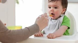 Otros estudios recomiendan introducir también a una edad más temprana otros alimentos vinculados a alergias