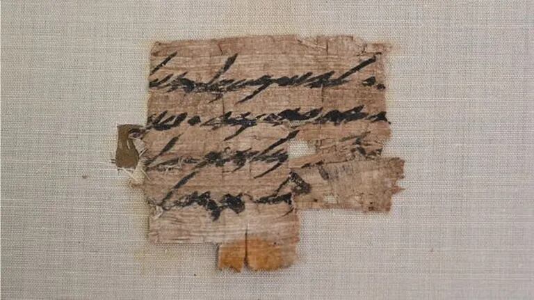 They reveal a note written on a papyrus that is more than 2700 years old