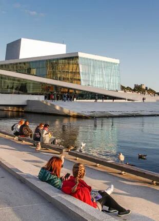 Los alrededores de la Ópera de Oslo.