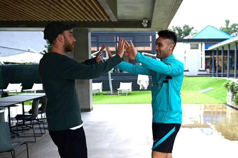 Eriksen greets the Argentine Lautaro Martínez;  The Danish had to say goodbye to Inter because Serie A does not allow him to compete with a defibrillator built into his body.