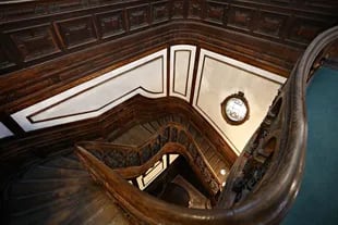 La escalera de honor de la casa Fernández Blanco fue diseñada por el reconocido arquitecto Alejandro Christophersen