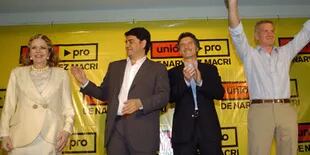 Pinky, junto a Mauricio y Jorge Macri y Franciso De Narváez en el cierre de campaña de las elecciones de 2007