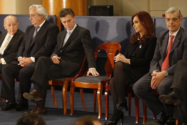 Bajo la lupa del #10yearschallenge los años 2009 y 2018, bajo el mando de Cristina Fernández y Mauricio Macri, respectivamente