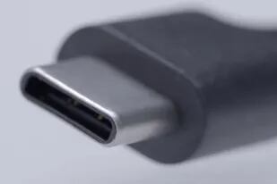 Los próximos cables y accesorios USB tipo C, cada vez más presentes en los dispositivos electrónicos, pronto tendrán una capa extra de seguridad