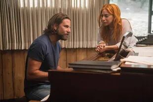 Bradley Cooper y Lady Gaga se lucen tanto en el film como en la banda de sonido de Nace una estrella
