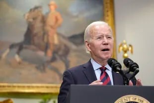El presidente Joe Biden habla antes de firmar una ley que evita una huelga ferroviaria, en la Casa Blanca, Washington, viernes 2 de diciembre de 2022. (AP Foto/Manuel Balce Ceneta)
