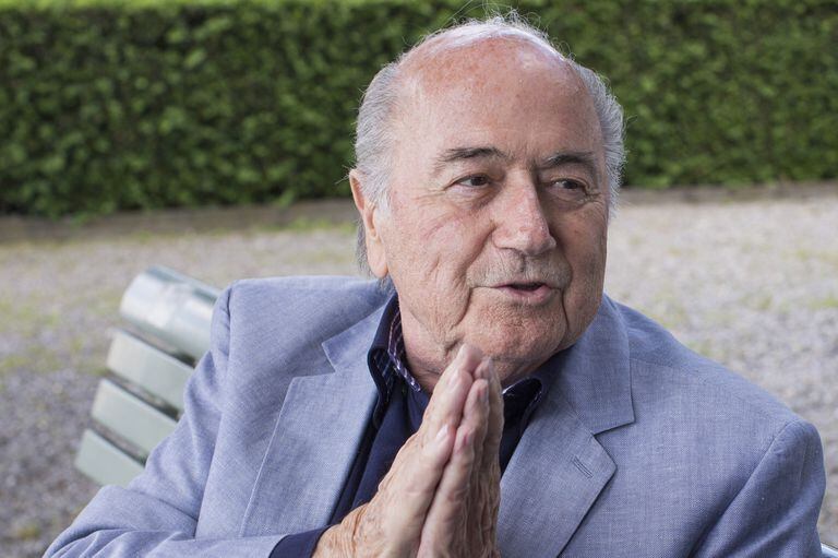 Los 120 relojes de lujo de Blatter: la demanda más insólita que dejó el FIFAgate