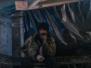 Las miserables condiciones en las que viven los soldados ucranianos atrapados en Azovstal