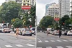Un hombre corrió desnudo por la Avenida Del Libertador y fue detenido tras una breve persecución