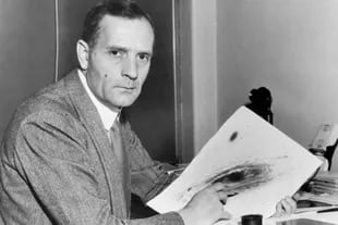"Desde que Edwin Hubble realizó sus observaciones alrededor de 1930, sabemos que nuestro universo está en expansión".