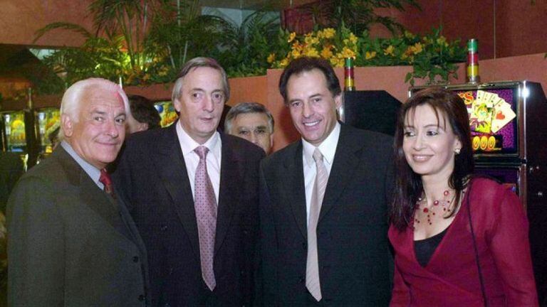 Juan Castellanos, Cristóbal López y los Kirchner, en una imagen de hace 15 años