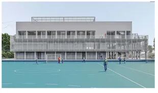 Contará con un playón deportivo exterior de 4100 m2, un polideportivo cubierto de 1260 m2, vestuarios, SUM, sala de danza y una terraza verde.
