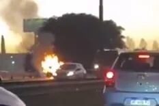 Cuatro heridos por un choque múltiple y el incendio de un auto a la altura de Pilar