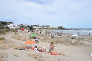 Lanzamiento de temporada en Uruguay: Playa La Posta del Cangrejo, La Barra.
