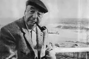 Los primeros exámenes al cuerpo de Neruda determinaron que padecía un cáncer de próstata con metástasis, pero posteriormente comenzó a investigarse la hipótesis del envenenamiento; el juicio lleva más de once años