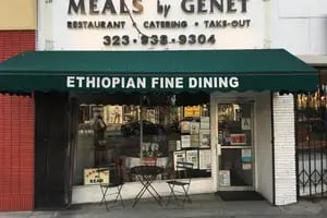 El elogiado restaurante etíope de Los Ángeles vuelve a abrir: cuáles son sus especialidades