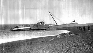 Naufragio del vapor Ludovico en las costas de Bahía Rosa, a 80 km de Viedma, Río Negro, en 1916
